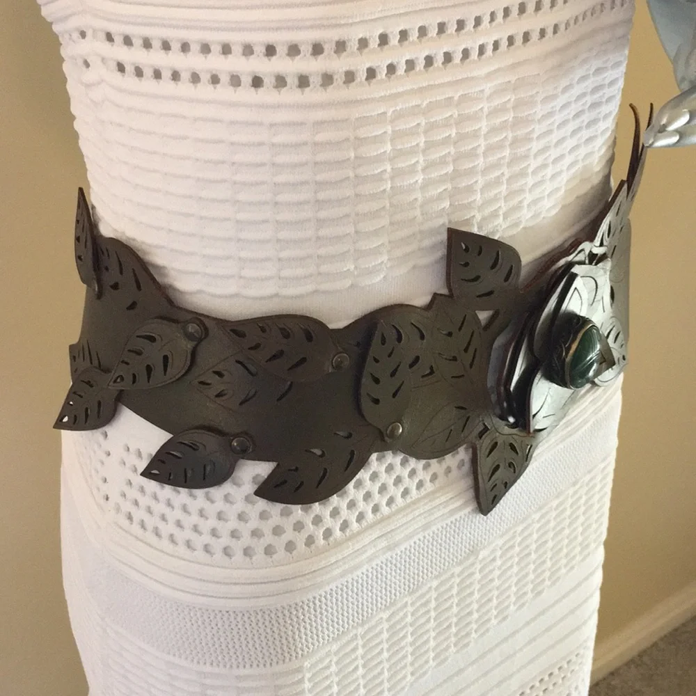 Garavani Valentino leather/jade tie belt